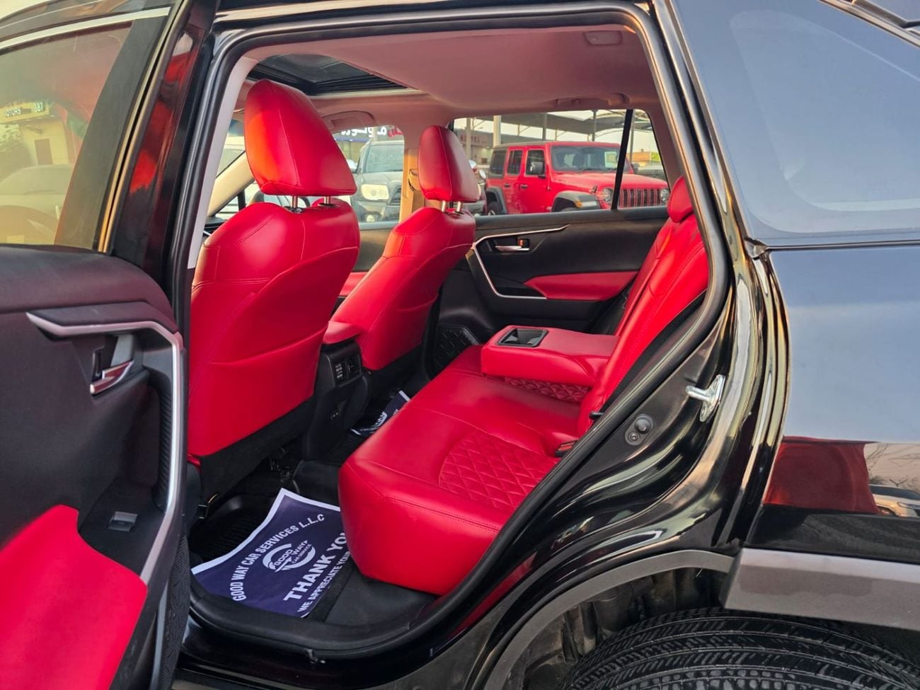 Toyota RAV4 XLE 2023 Model XLE Full Option Sunroof , Push button, Leather seats and Trunk automatic