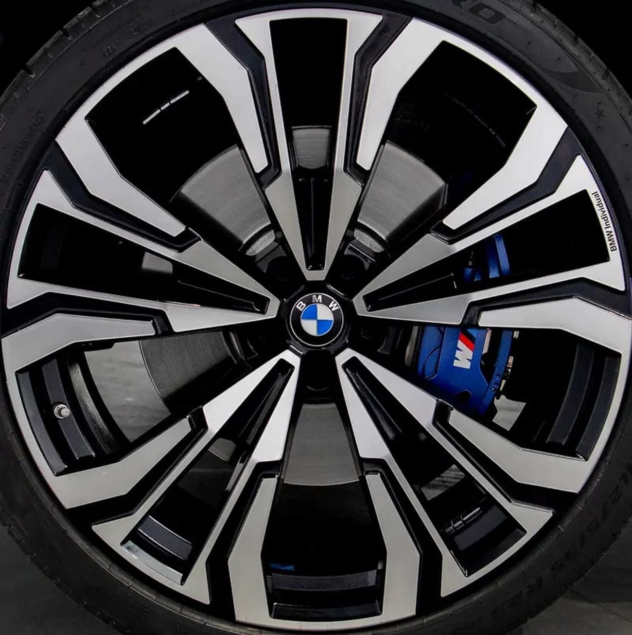 BMW X7 XDRIVE40I M SPORT Warranty + Service Package • Full Service History • GCC