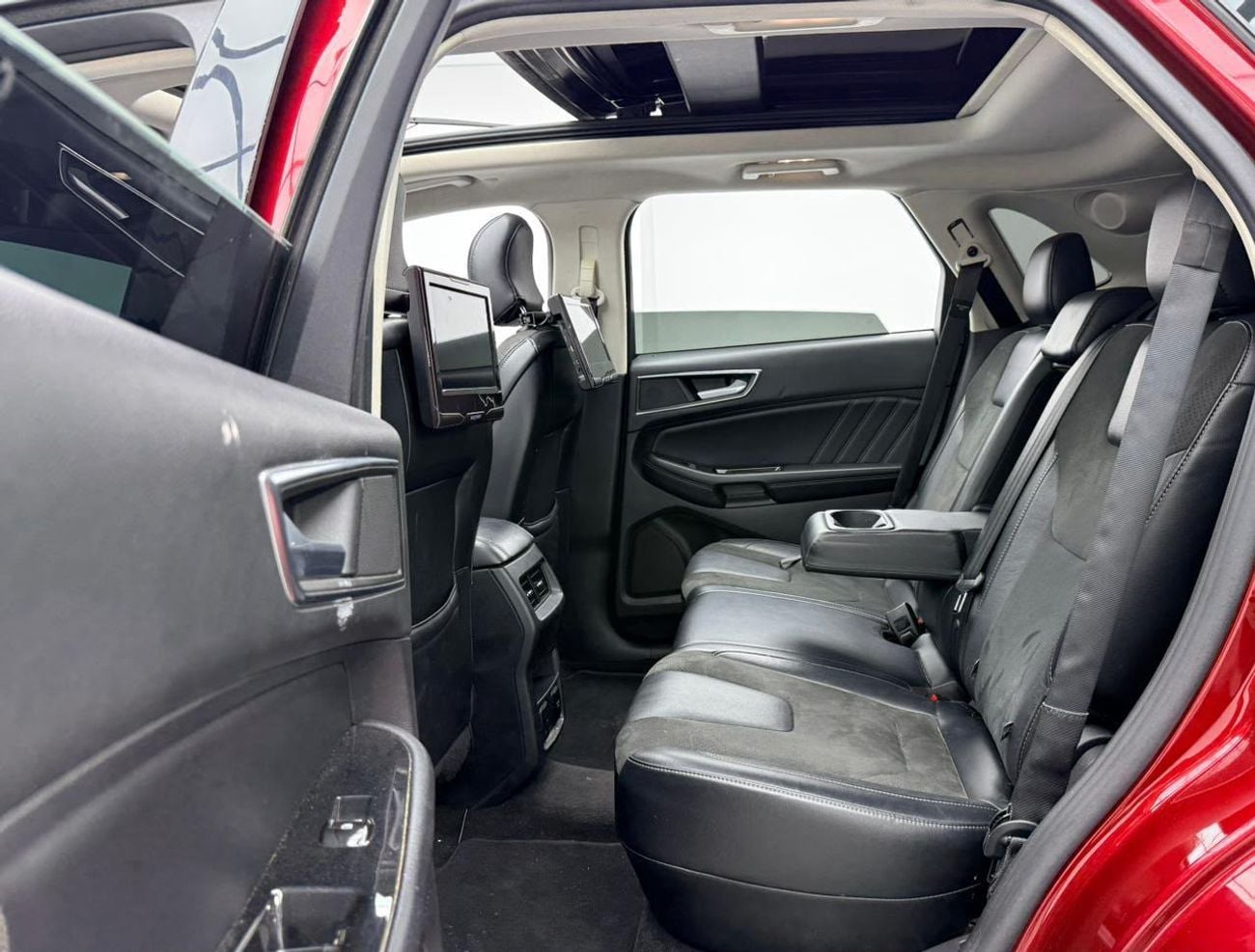 Ford Edge SPORT 2016 Ford Edge Sport, Full service History, Well Maintained, GCC Specs.