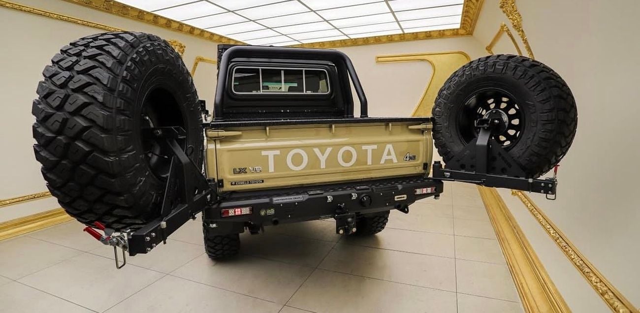 تويوتا لاند كروزر بيك آب RHD Diesel V8