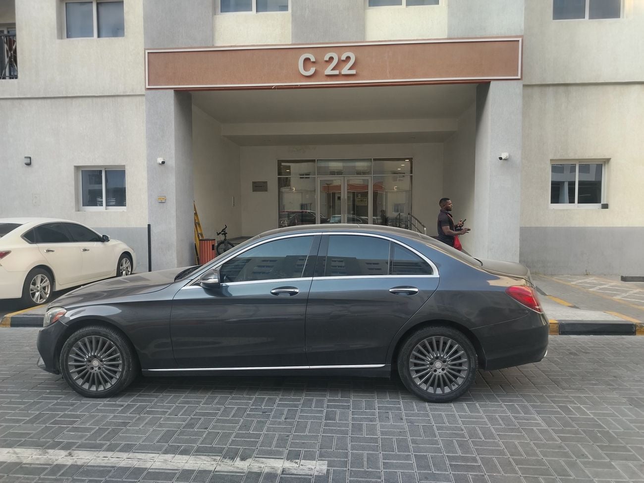مرسيدس بنز C 300 ستاندارد