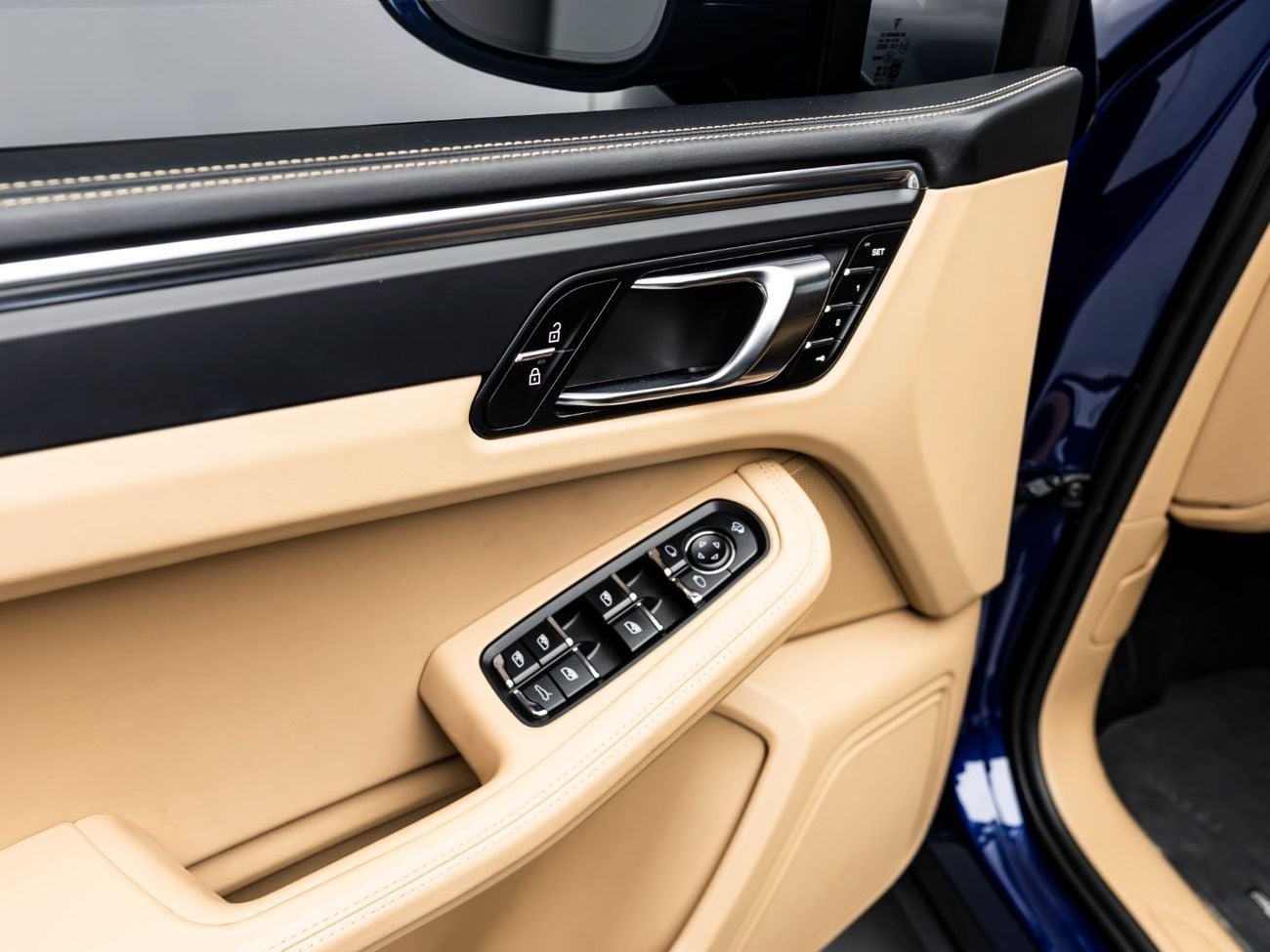 Porsche Macan STANDARD BUY NOW, PAY 2027 | THE BLACKLINE STANDARD | October 2027 Porsche Warranty, Low KMs, GCC