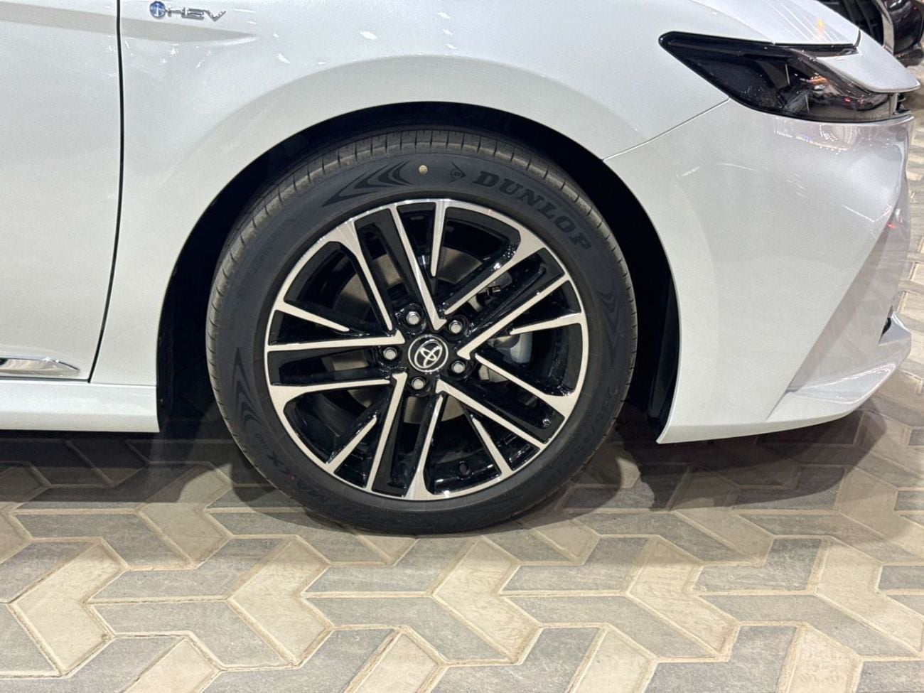 Toyota Camry LUMIERE HEV 2.5L Lumiere HEV , Leather seat, Panoramic Roof Full option 2026 Saudi Specs