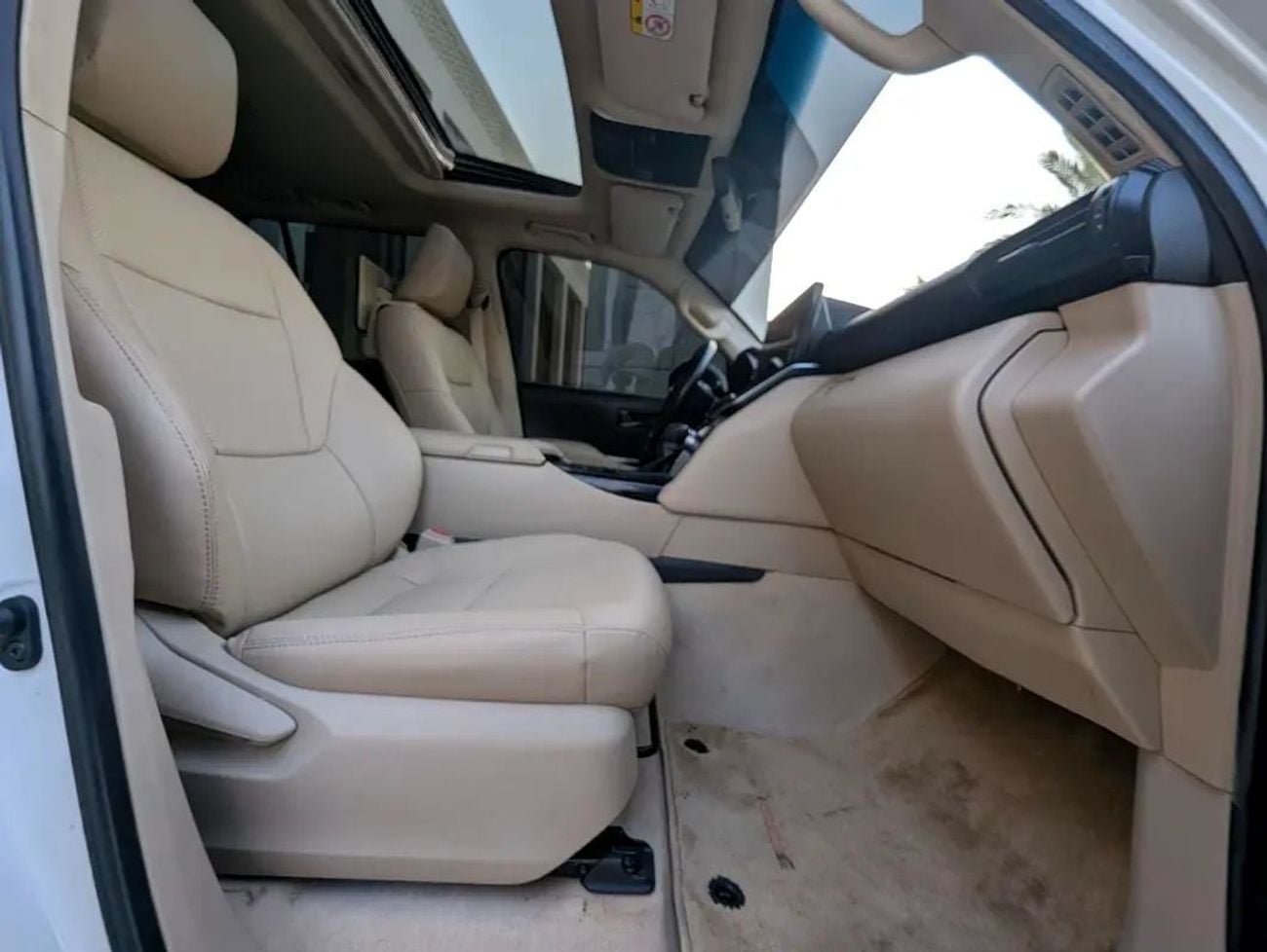 Toyota Land Cruiser VXR GCC Specs Top Full Option Twin-Turbo V6 Excellent Condition