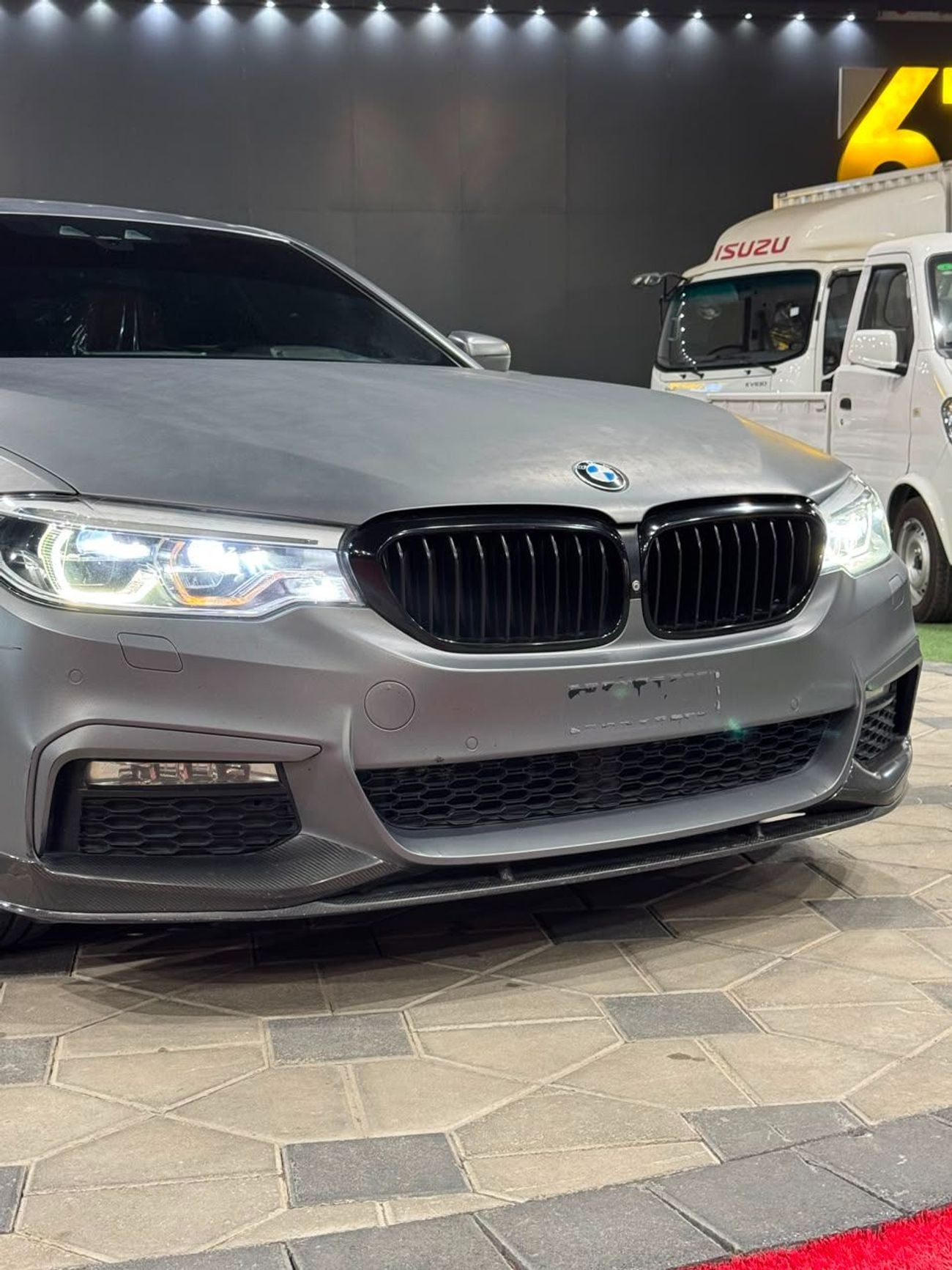 بي أم دبليو 530i LUXURY