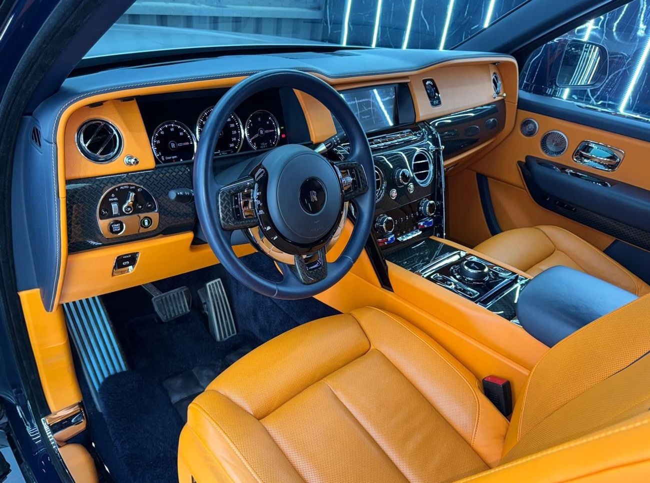 رولز رويس كولينان Black Badge 6.75L, V12, 8-Speed Automatic, AWD