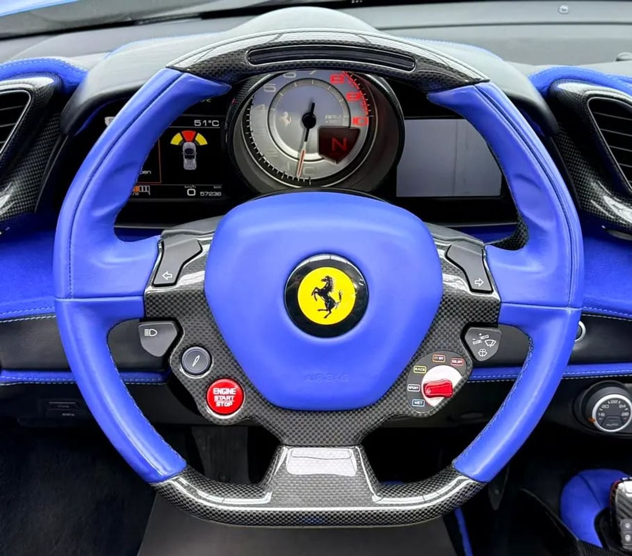فيراري 488 سبايدر Carbon Edition, Full Service History, Carbon Fiber Package, GCC