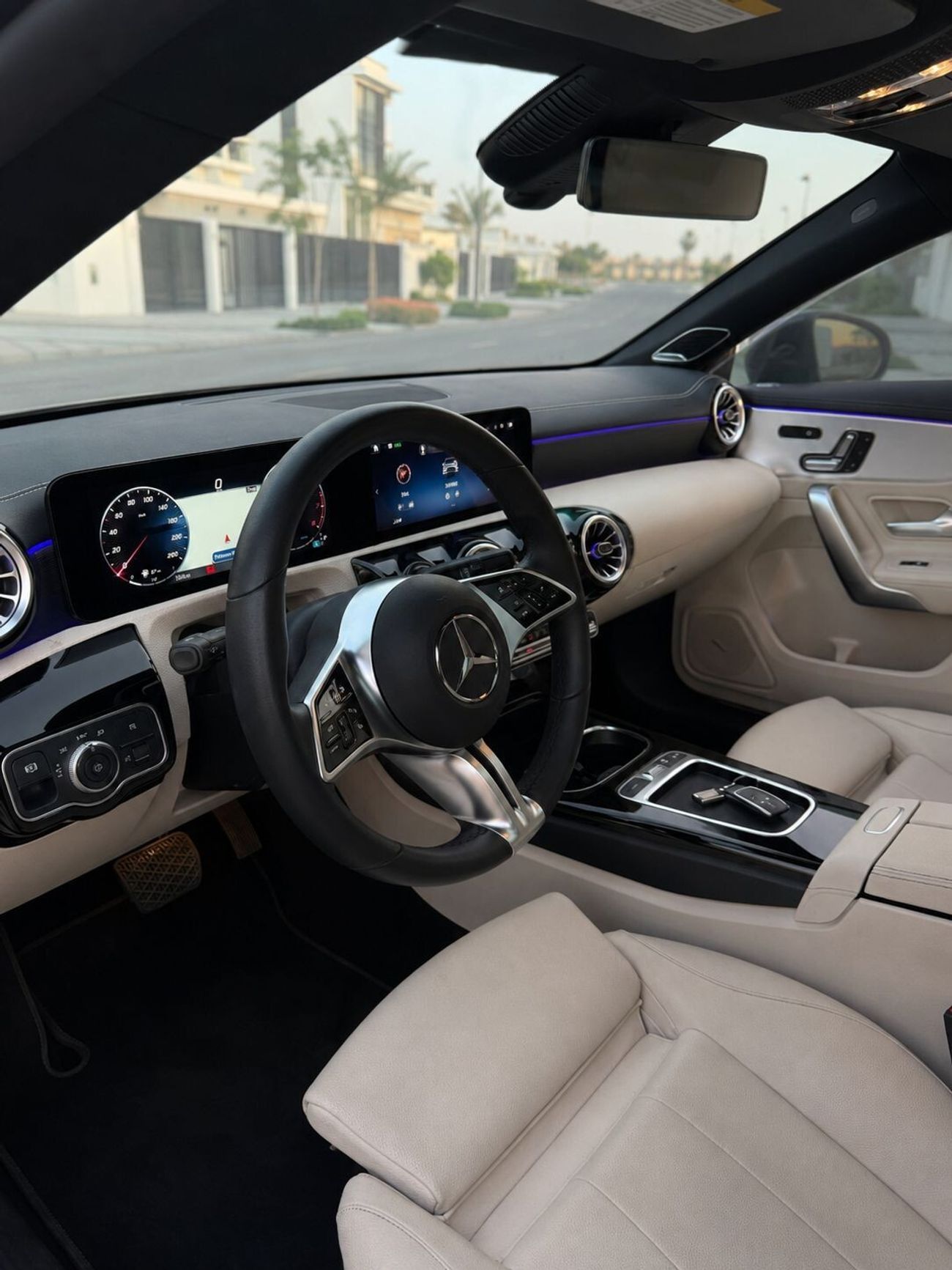 Mercedes Benz CLA250 PREMIUM