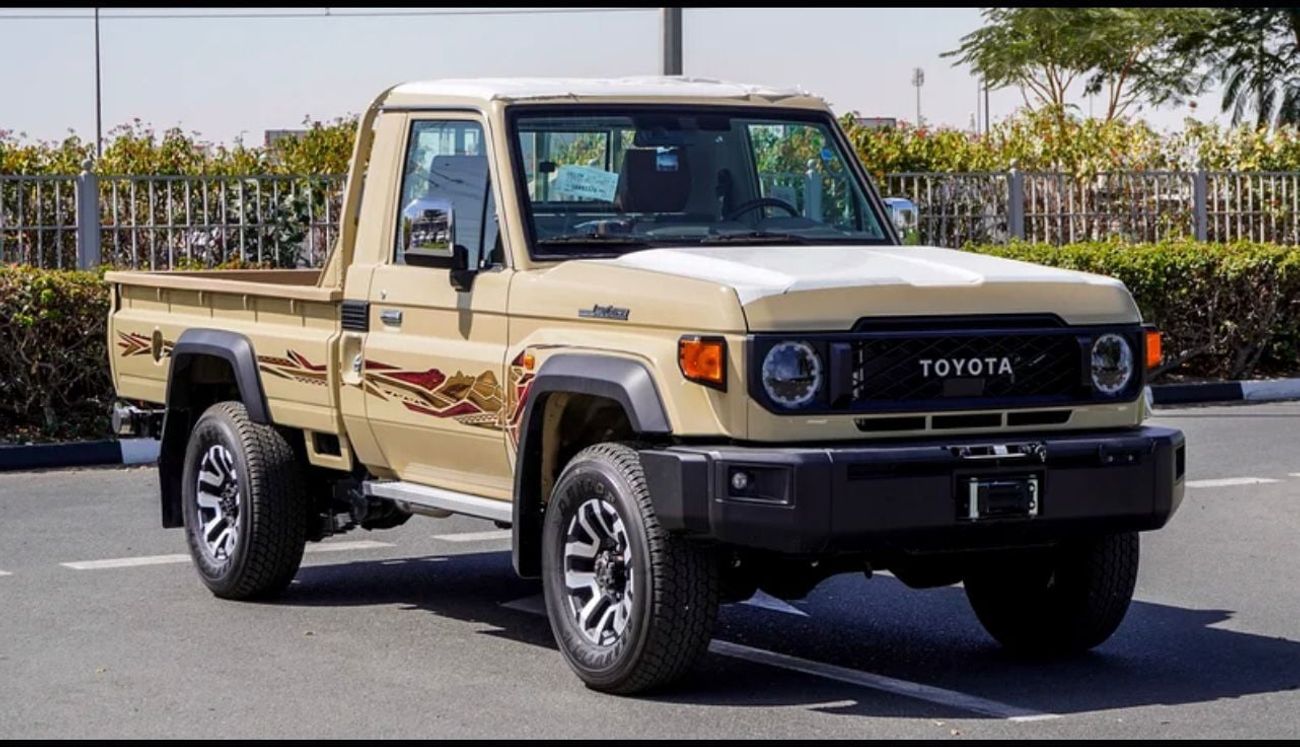 Toyota Land Cruiser 70 LC79 LX SAUDI SPEC FULL OPTION