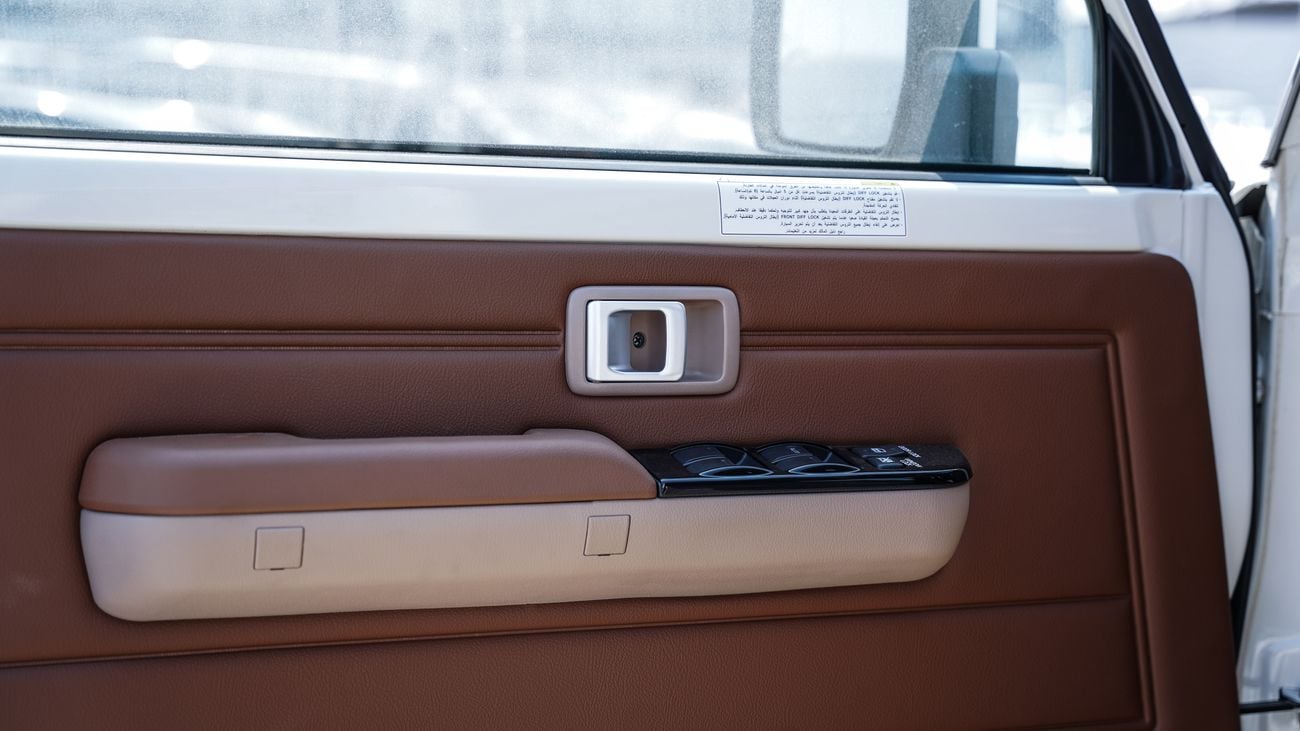Toyota Land Cruiser 70