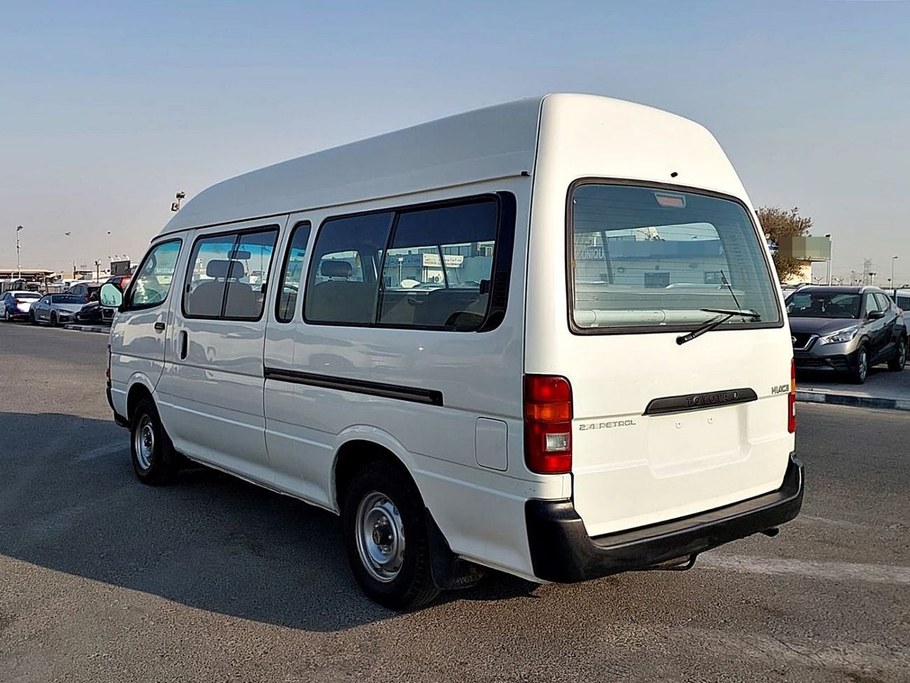 Toyota Hiace STANDARD 1998 - TOYOTA - HIACE - COMMUTER - VAN - PETROL - MANUAL - 2RZ - (PM03448)