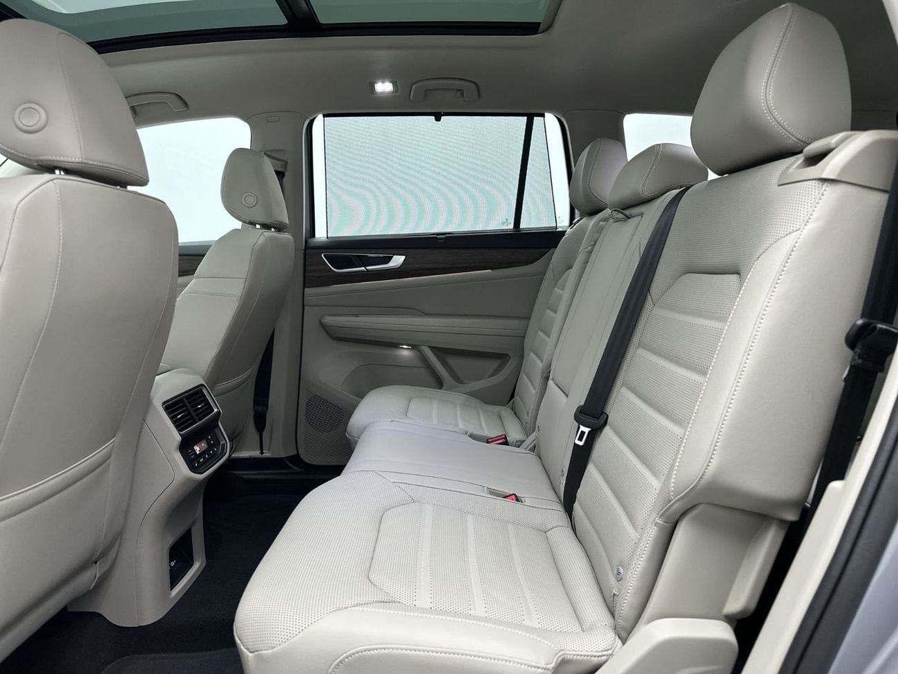 Volkswagen Teramont COMFORTLINE Teramont 2.0L (Facelift 2) | 28,100 AED SAVINGS from New Car |Refreshed Design & Panoram