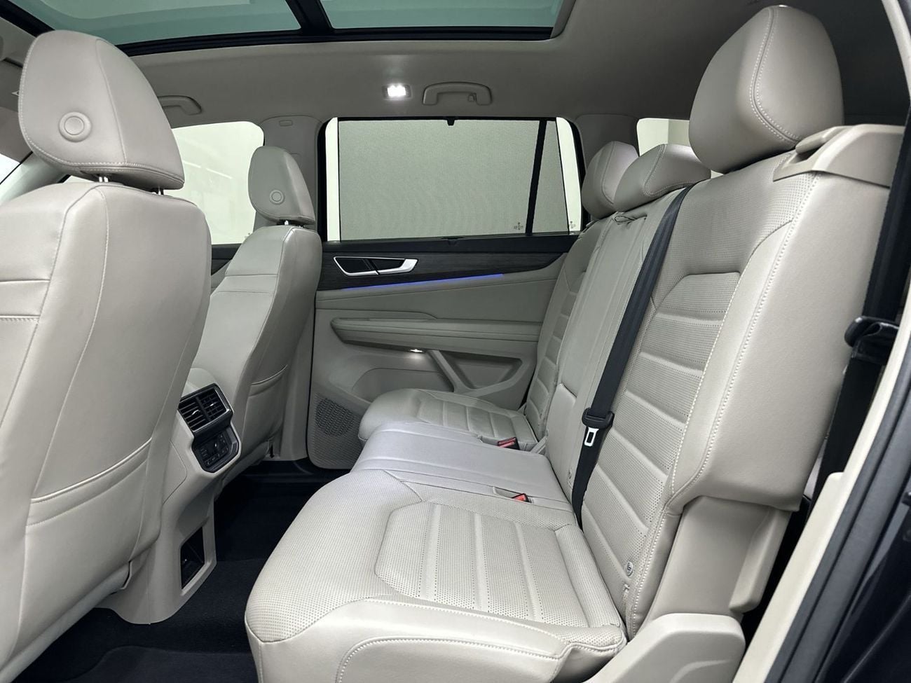 Volkswagen Teramont COMFORTLINE with Sunroof - Leather Seats 2L | VW Certified | Well Maintained