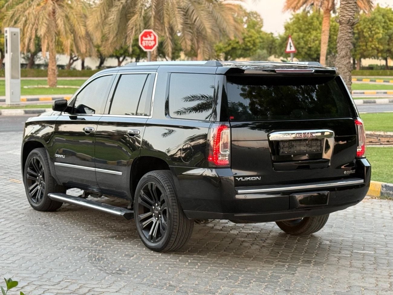 GMC Yukon DENALI