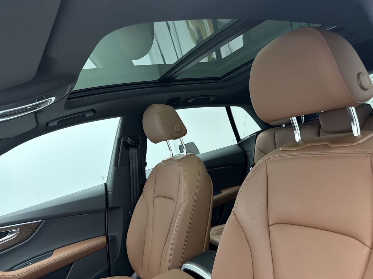 أودي Q8 55 TFSI quattro 340hp (Ref# 21253)