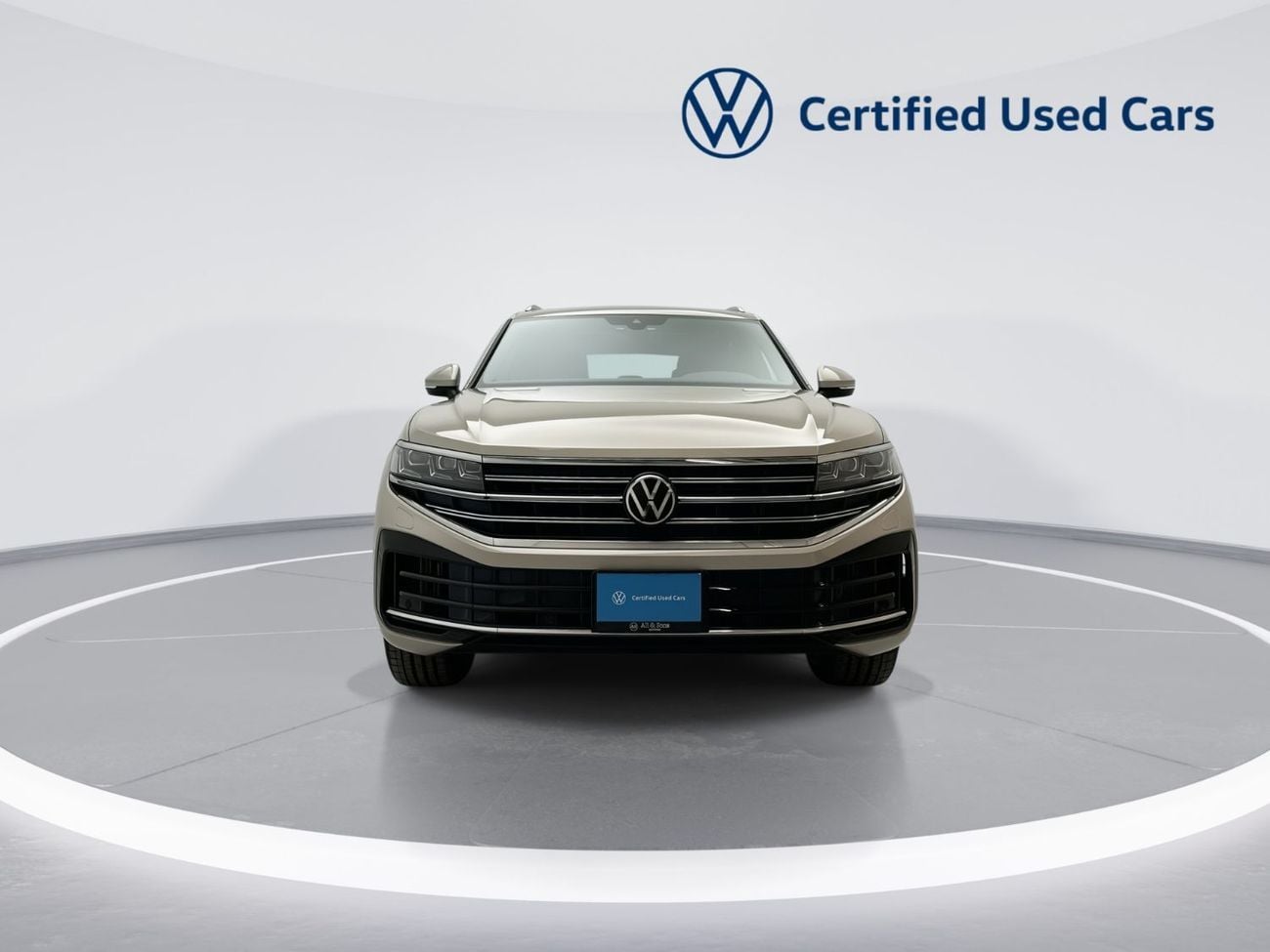 فولكس واجن طوارق ELEGANCE Touareg Elegance+ 3L Tirano| Ex-Demo Car | Luxury 4MOTION SUV | Panoramic Sunroof | IQ.LIGHT HD Matr