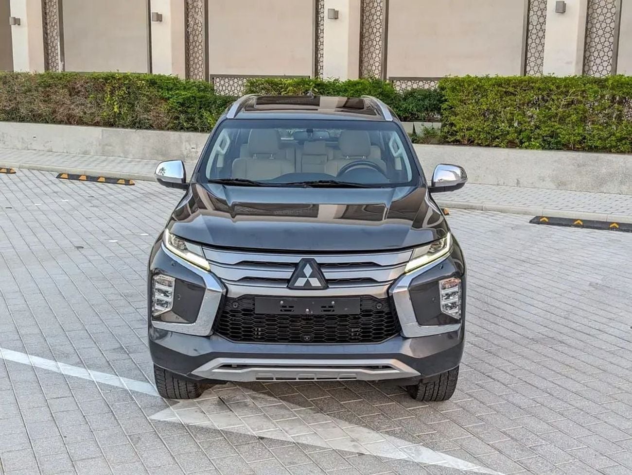 Mitsubishi Montero Sport GLS PREMIUM TOP LINE 4WD KM 43125 PRICE 69000