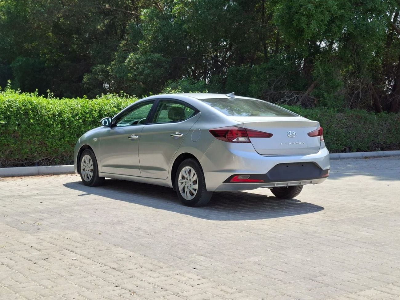Hyundai Elantra GL