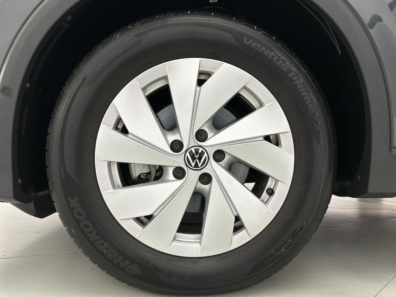 Volkswagen Tiguan LIFE Tiguan Life with Rear View Camera 1.4L | Apple CarPlay & Android Auto | Everyday Comfort | Park Assi