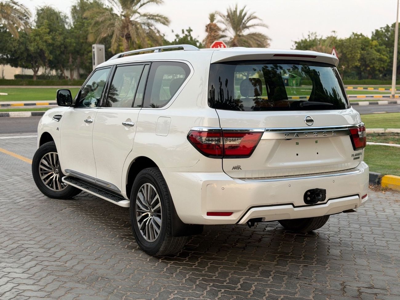 Nissan Patrol SE TITANIUM v6