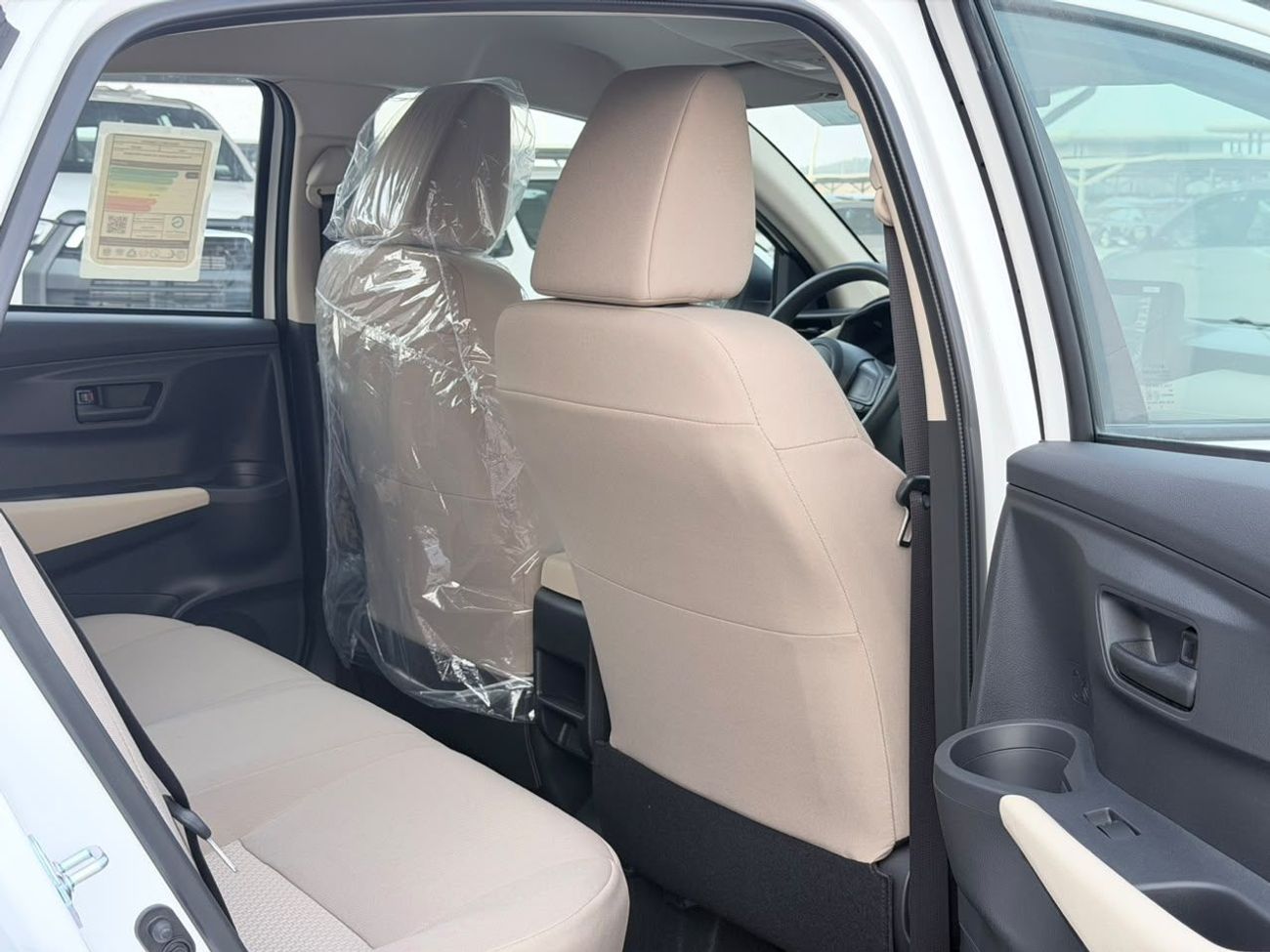 Toyota Yaris E 1.5L AT PETROL GCC