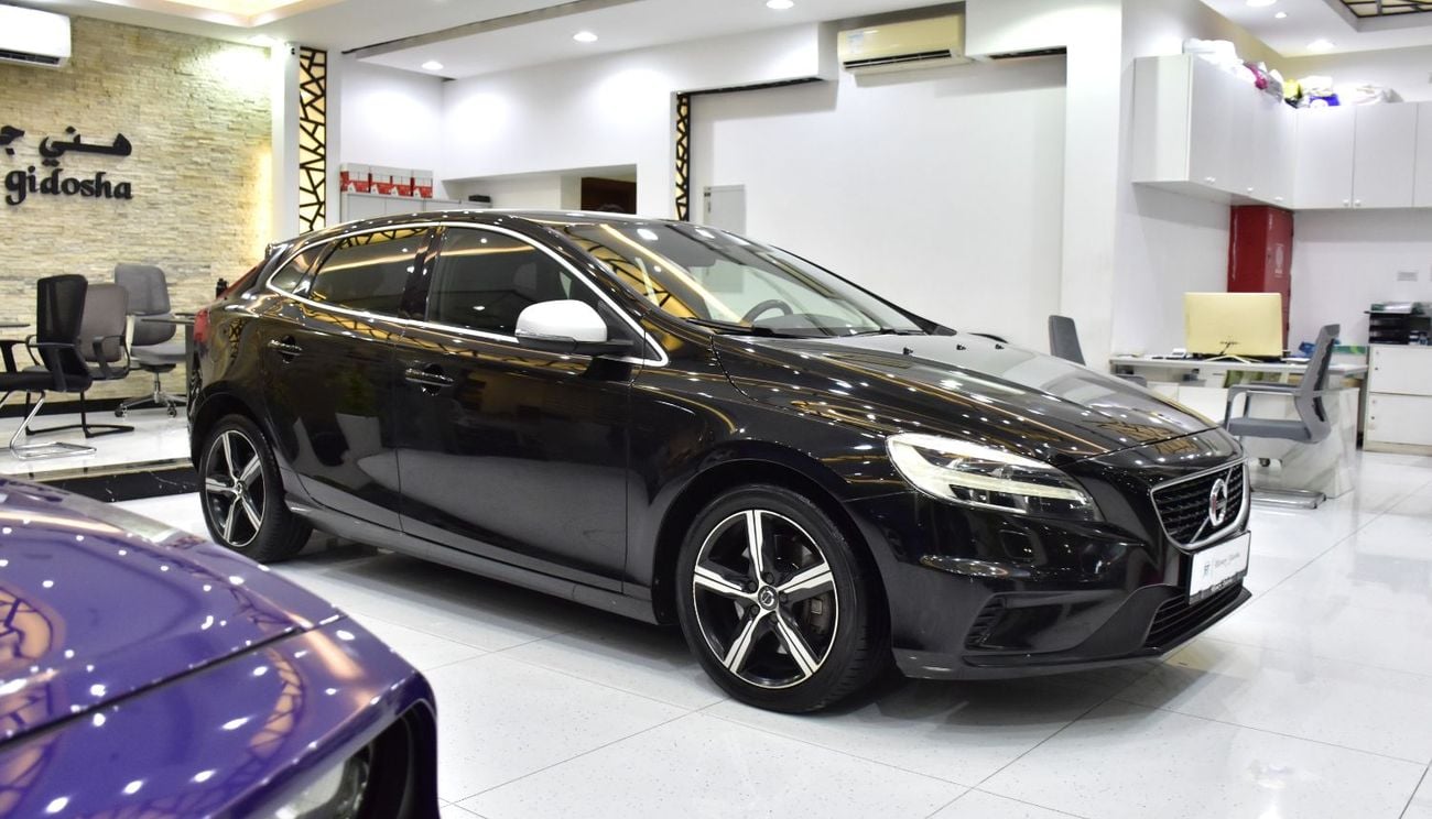 فولفو V40 R DESIGN EXCELLENT DEAL for our Volvo V40 T5 R-Design ( 2018 Model ) in Black Color GCC Specs