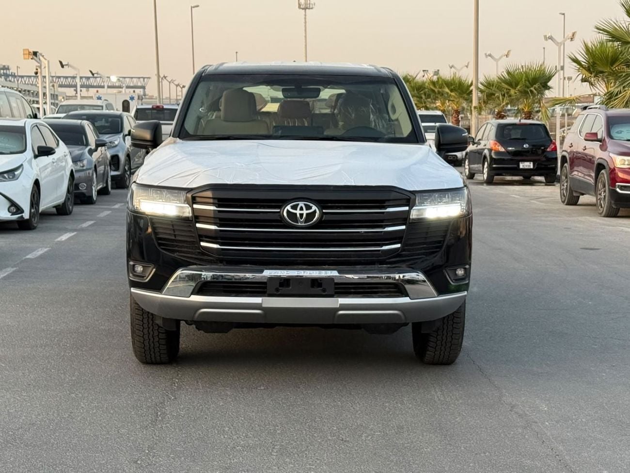 Toyota Land Cruiser GXR 3.3L TWIN TURBO DIESEL BASIC OPTION WITHOUT SUNROOF 2026 MODEL