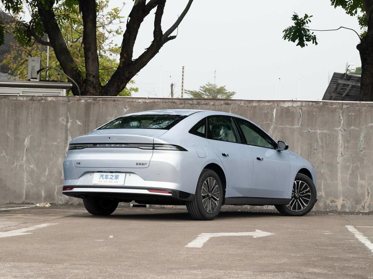 Nissan N6 MAX