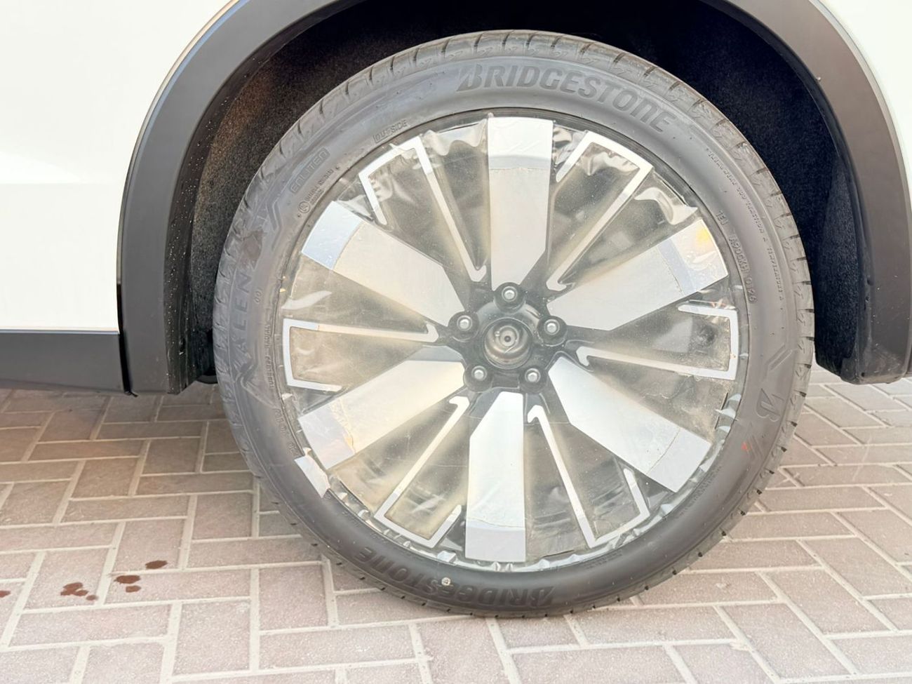Mitsubishi Outlander PREMIUM LAUNCH EDITION