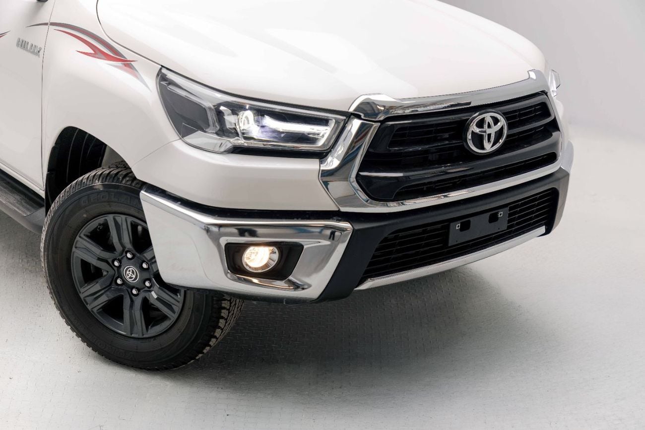 Toyota Hilux GLX 2.7L - Super White Inside Red | Export Only