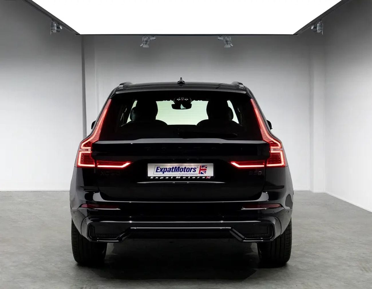 Volvo XC60 ULTIMATE DARK Low KM • 0%DP Available • Warranty • FDSH • GCC