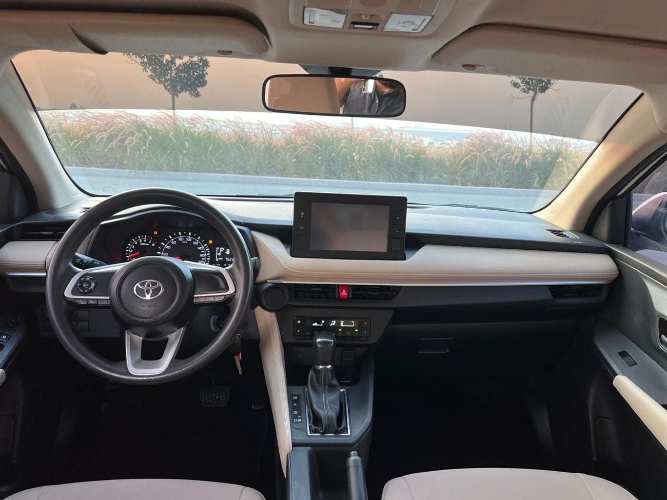 Toyota Yaris E