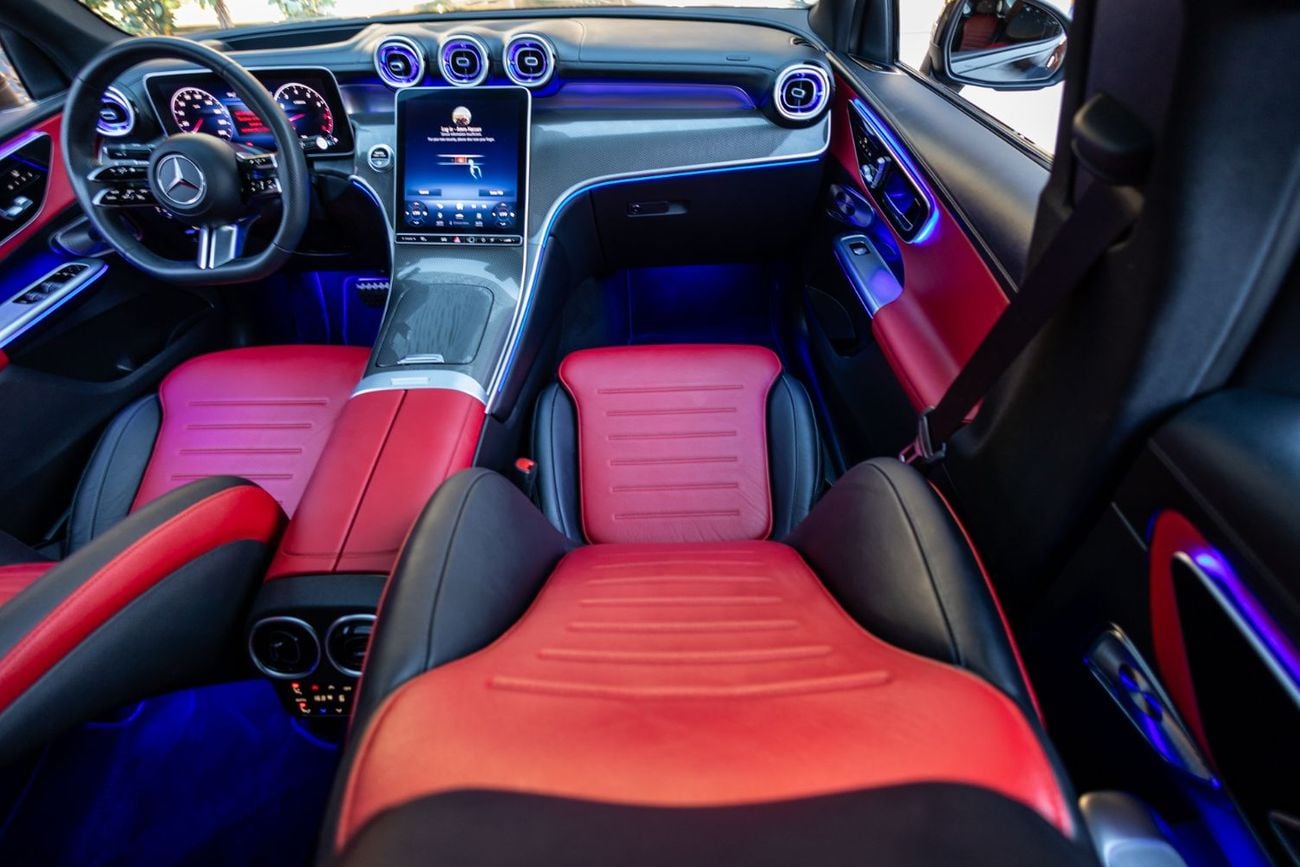 مرسيدس بنز GLC 200 بريميوم بلس مرسيدس بنز GLC200 كوبيه 4MATIC موديل 2024 بقوانين مجلس التعاون الخليجي | ضمان الوكالة | عقد صيانة