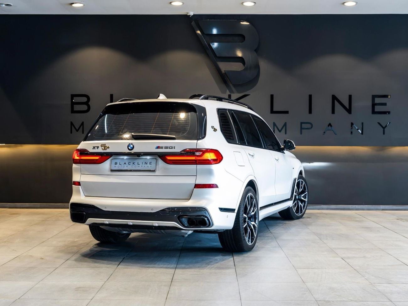 BMW X7 M50i 50 YEARS UAE EDITION BUY NOW, PAY 2027 | THE BLACKLINE STANDARD | August 2027 Warranty + Service, GCC, Low KMs