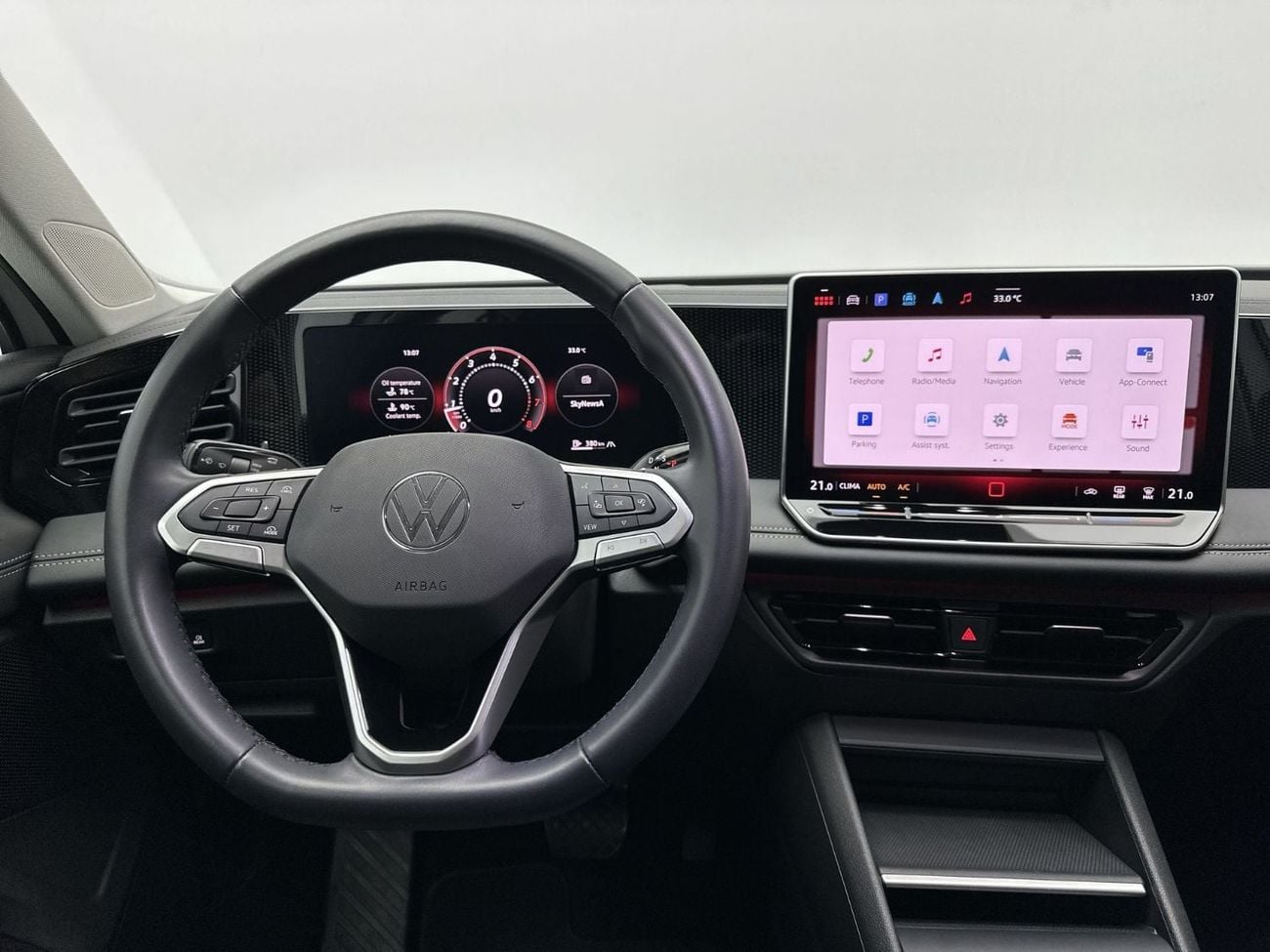 Volkswagen Tiguan LIFE Tiguan Life 1.4L | Contemporary Design | Advanced Tech | Refined Cabin | Everyday Comfort | GCC