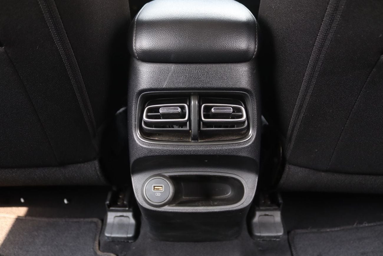 Hyundai Creta SMART ACCIDENTS FREE - GCC - PERFECT CONDITION INSIDE OUT - ENGINE 1500 CC