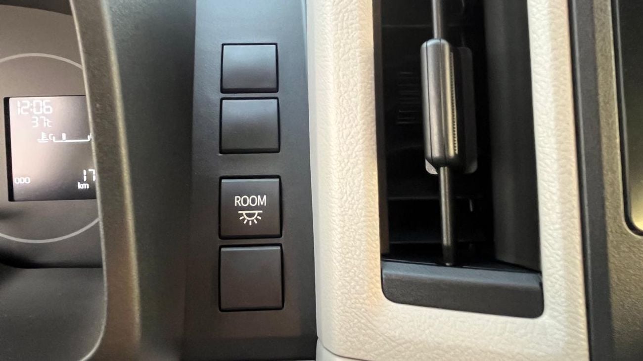 Toyota Hiace DX