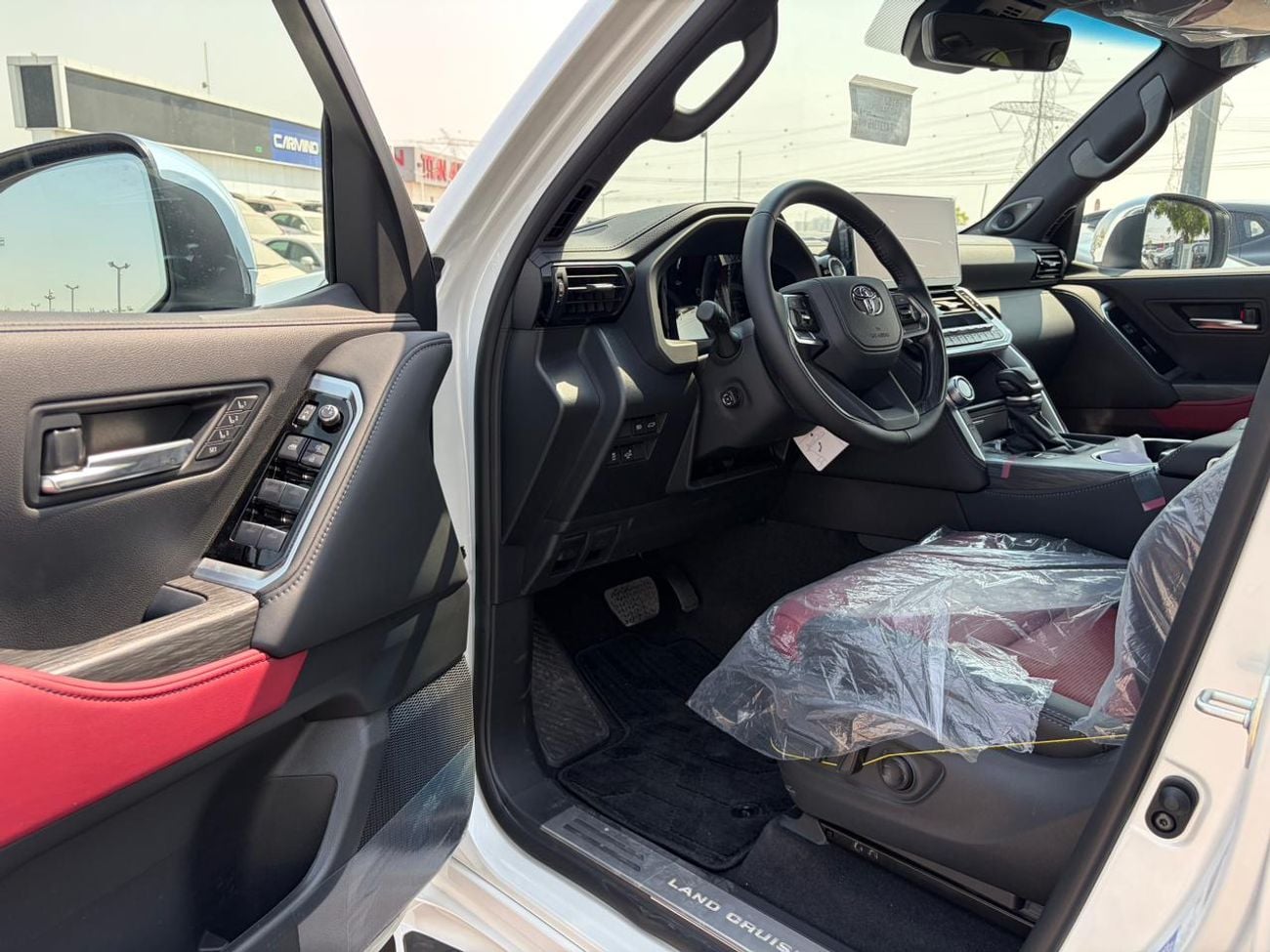 تويوتا لاند كروزر VXR | 3.5L PETROLL | PWR WITH LEATHER SEATS | JBL SPEAKERS WITH 360* CAMERA | RADAR | SUNROOF | MY2026