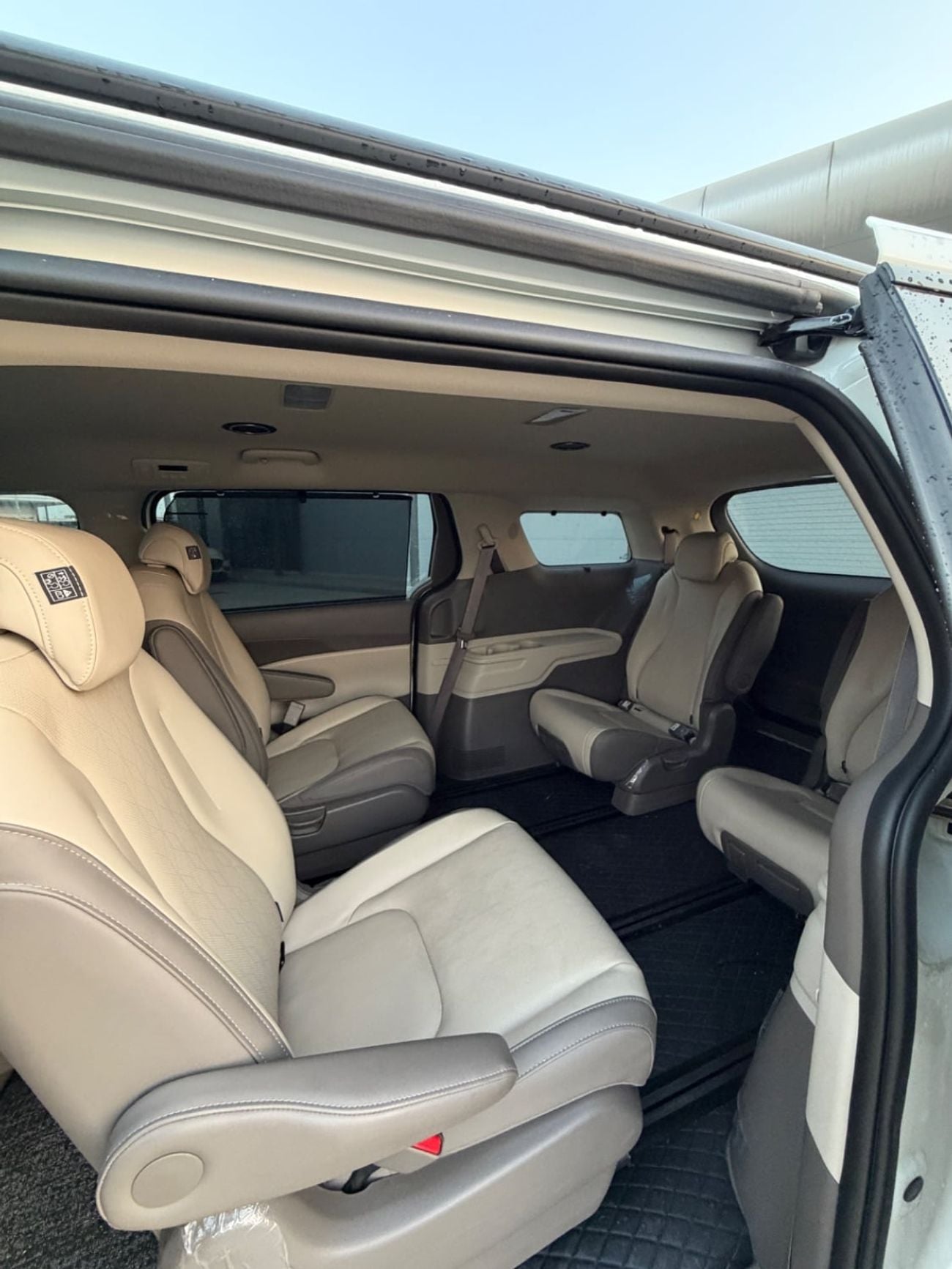Kia Carnival EX DLX