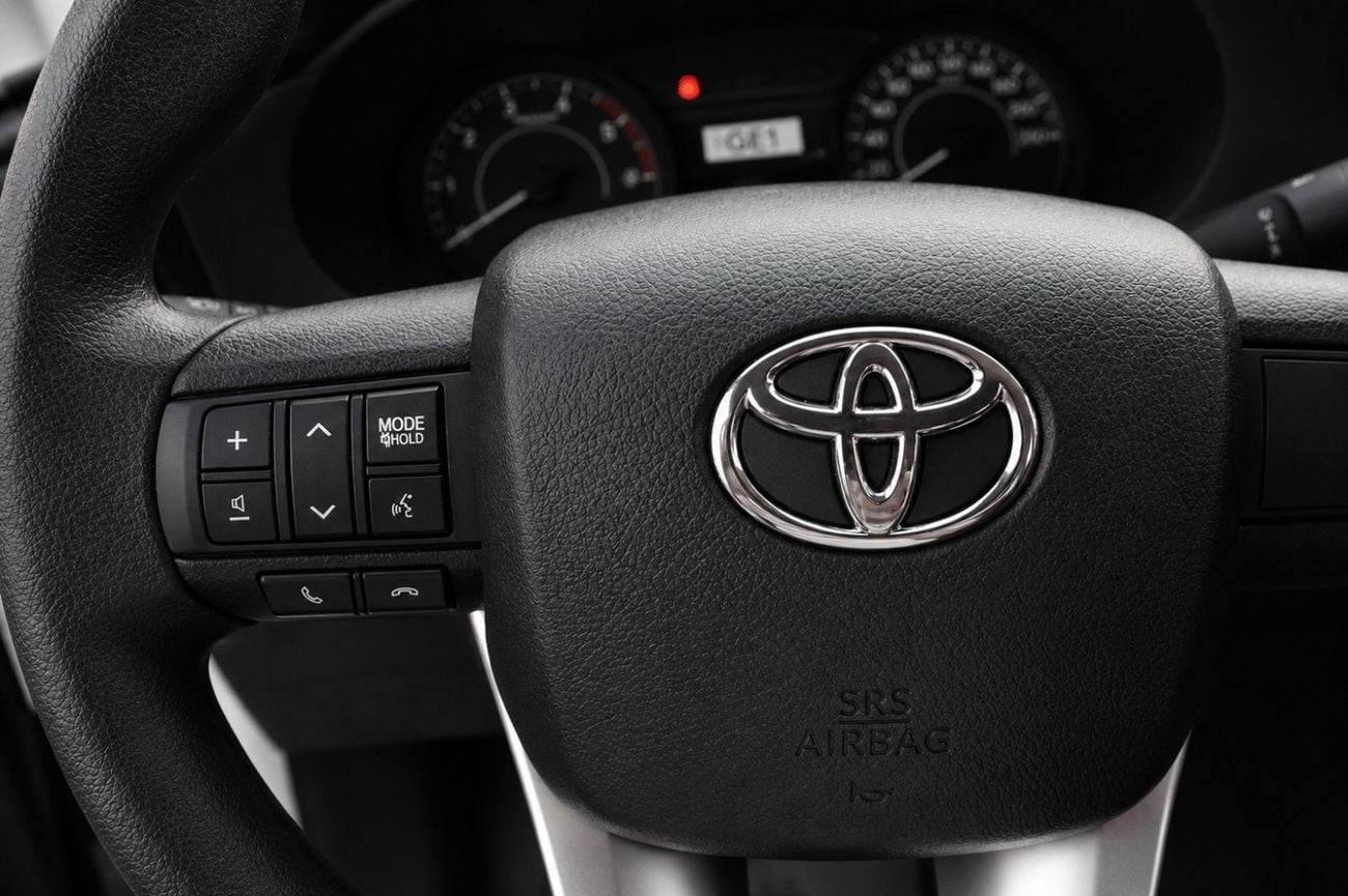 تويوتا هيلوكس 2026 Toyota Hilux (GUN125) 2.4L Diesel 4WD Double Cab – 4 Doors 2026 Toyota Hilux GLX (GUN125) 2.4L Turbo Diesel 4WD Double Cab