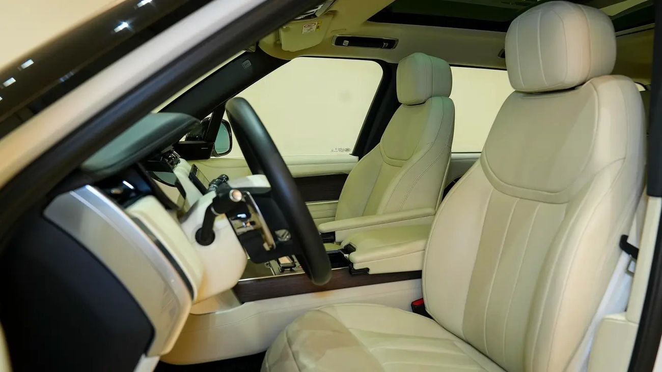 Land Rover Range Rover SE P360 - V6 / Warranty And Service Contract / Gcc Specs