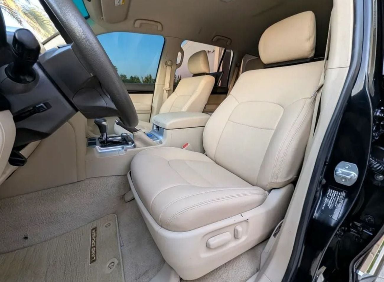 Toyota Land Cruiser GXR Toyota landcruise 2020Model Facelifted 2025 4.0L V6 petrol Engine Colour Black push start Transm