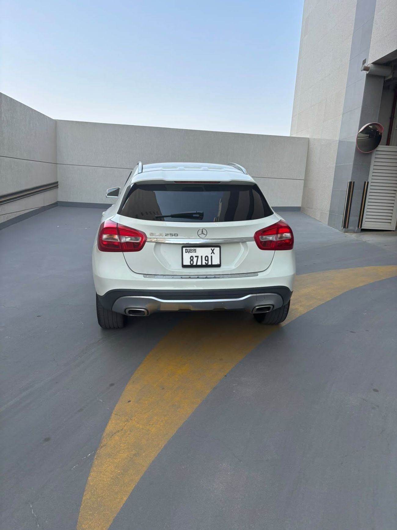 Mercedes Benz GLA250 STANDARD