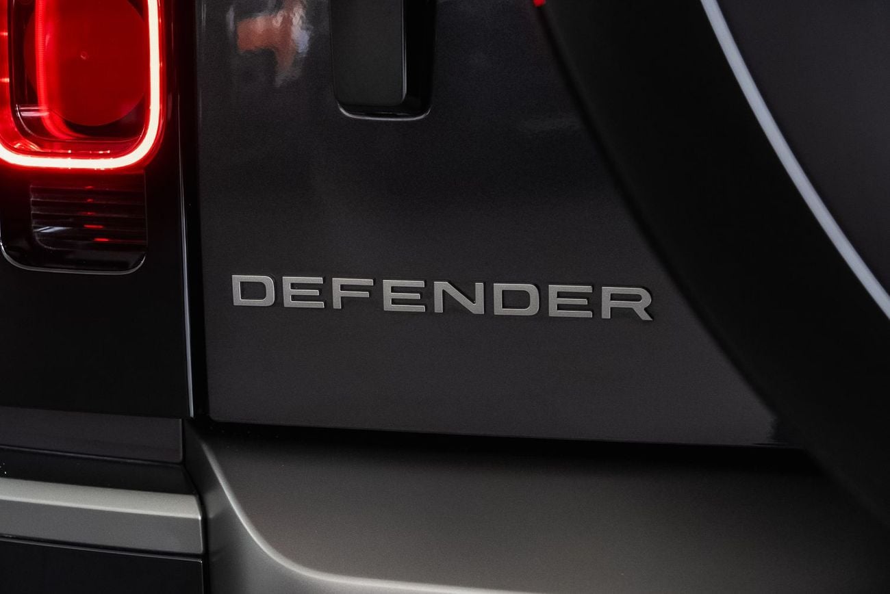 Land Rover Defender 110 X-DYNAMIC SE P300