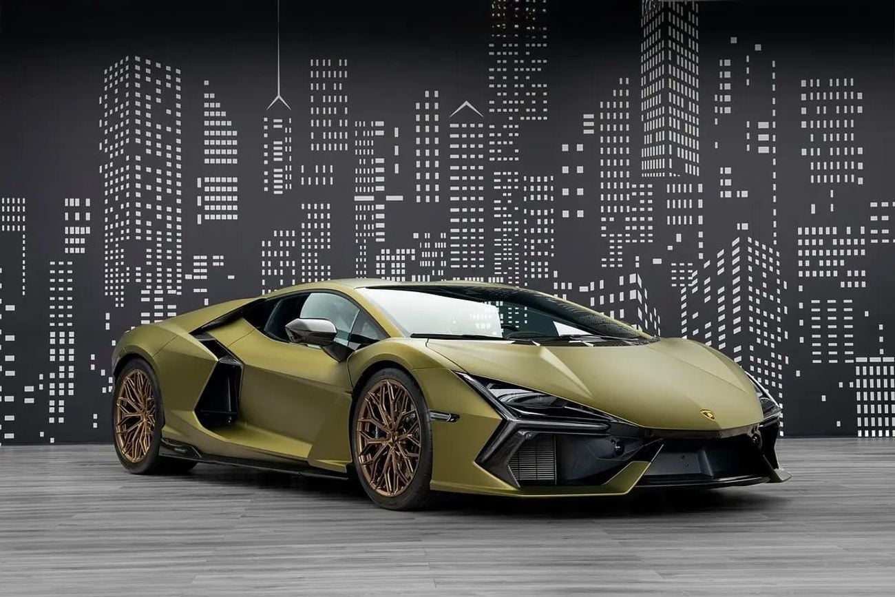 Lamborghini Revuelto