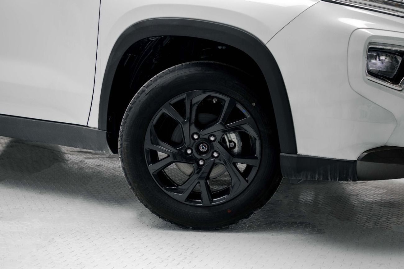 Toyota Urban Cruiser GL 1.5L - Pearl White Inside Black | Export Only