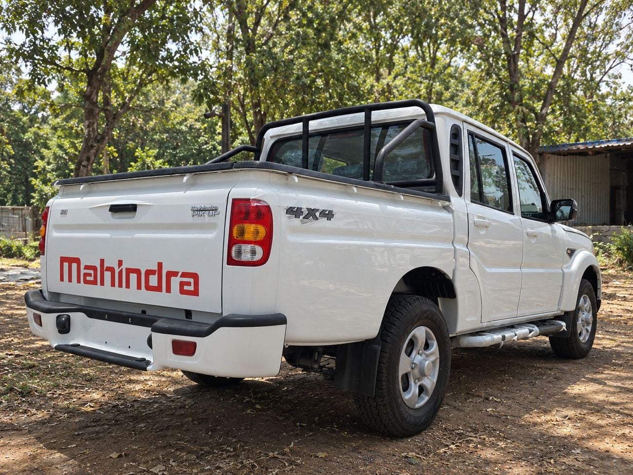 Mahindra Pick Up