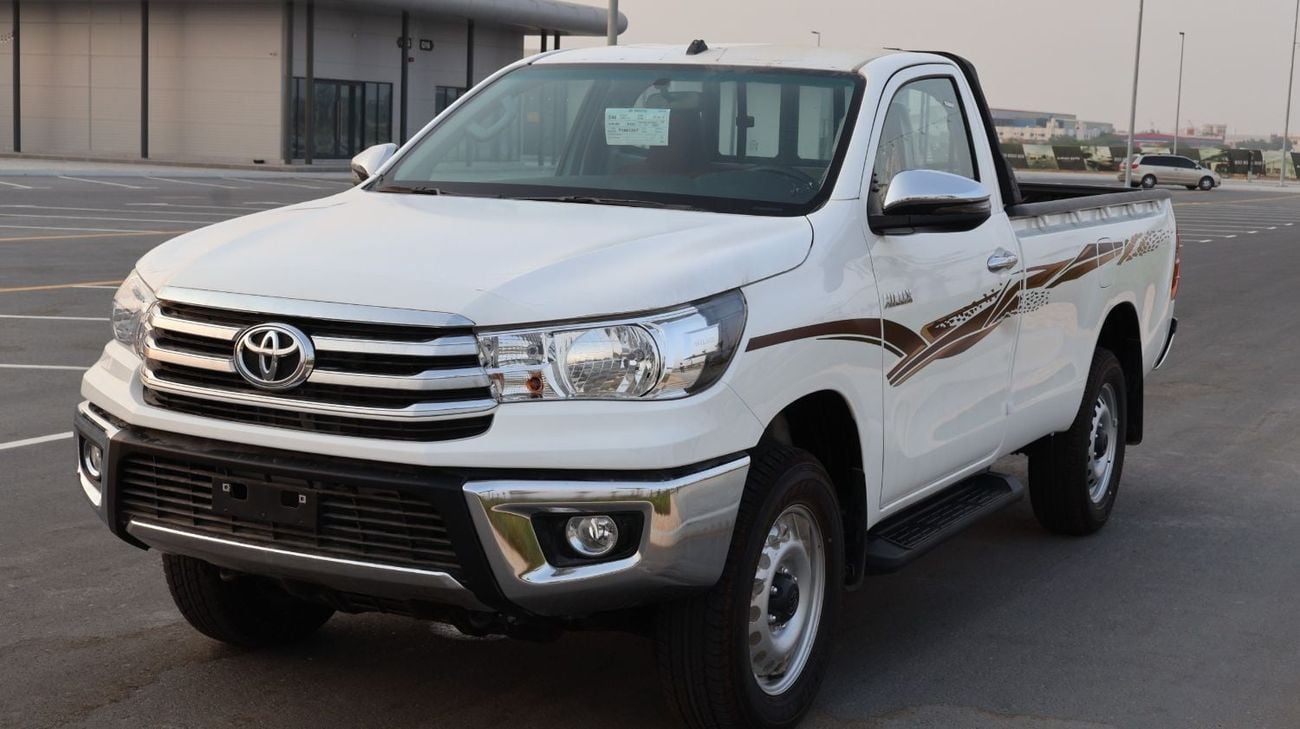 Toyota Hilux GL 2.7l single cabin manual transimition