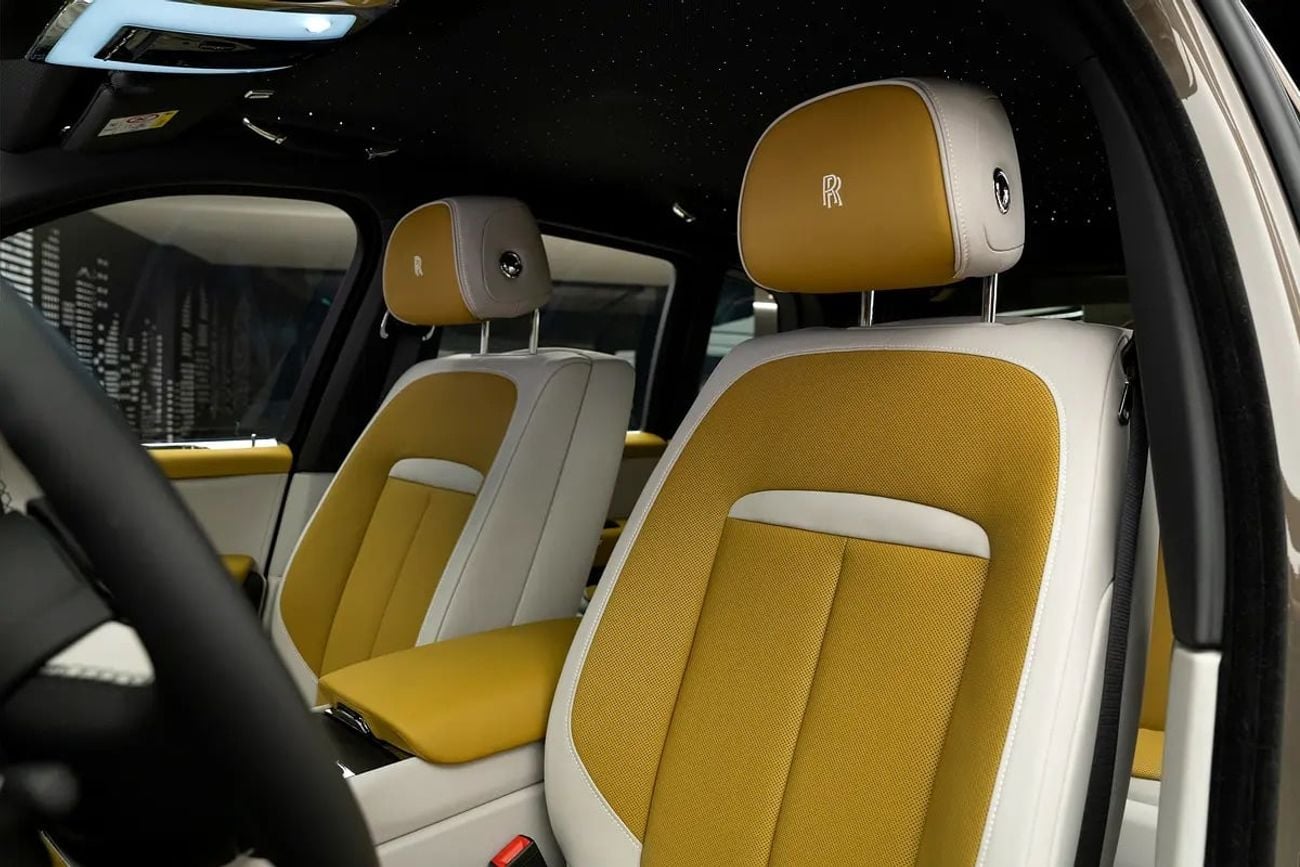 Rolls Royce Cullinan SILVER BADGE