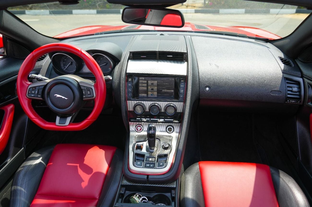 جاكوار F Type STANDARD سيارة مكشوفة موديل 2014 بمحرك V6 سوبرتشارج! بمواصفات خليجية